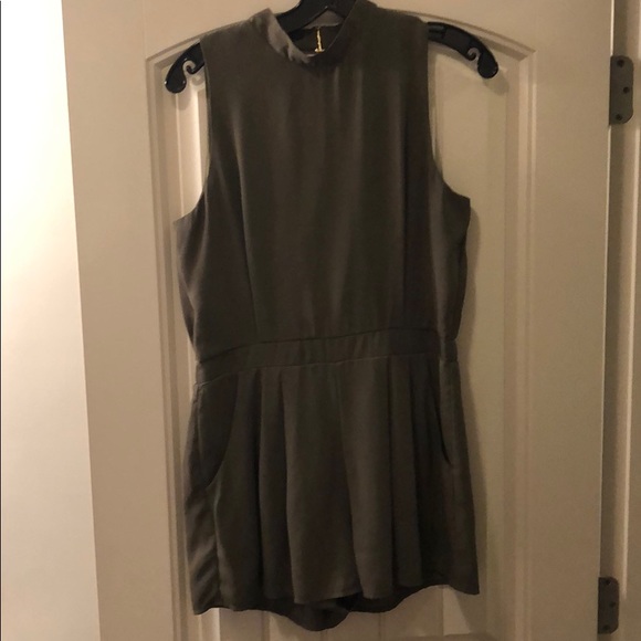 romper - Picture 1 of 5